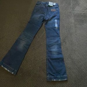 i ordered them but they are way to big not worn once So brand knew